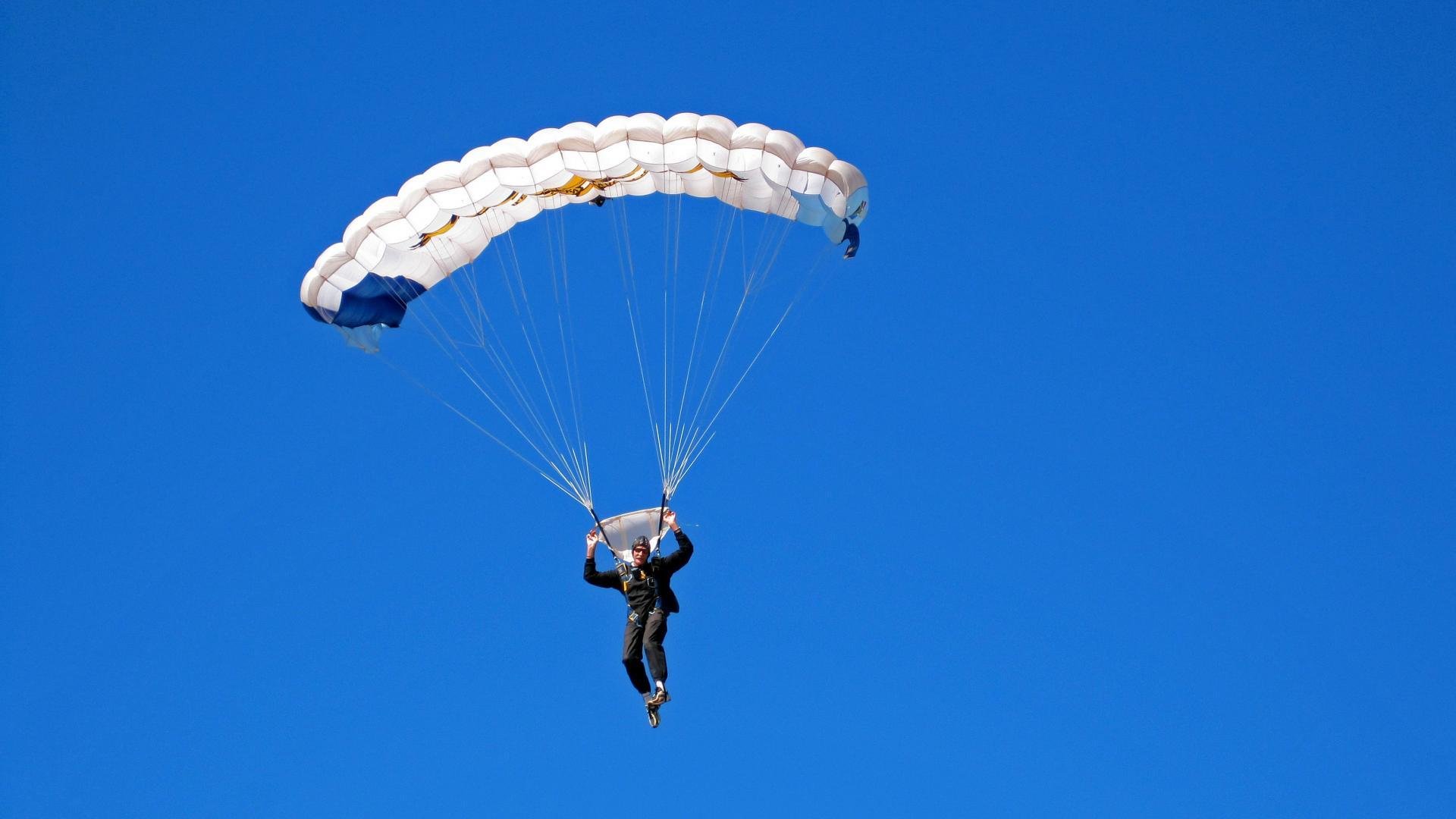 绝境中的节奏大师，杰伦·格林引领深圳队加时险胜灰熊